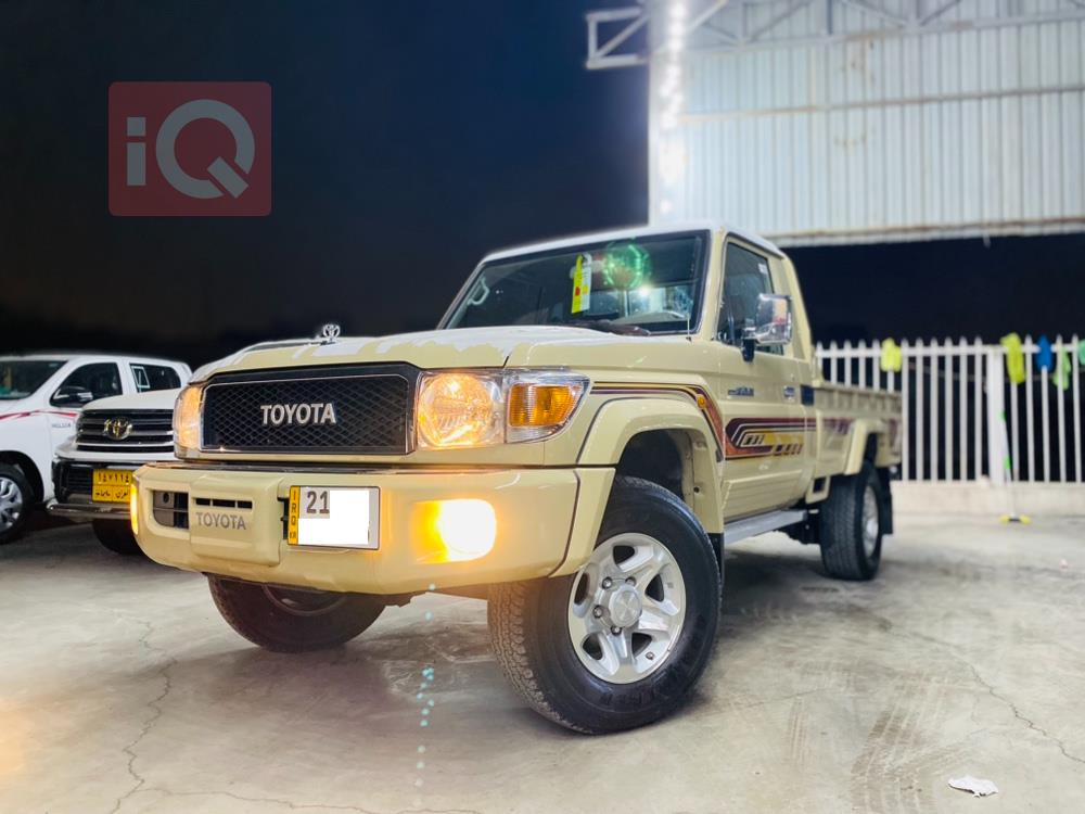 Toyota Land Cruiser 70 Pickup